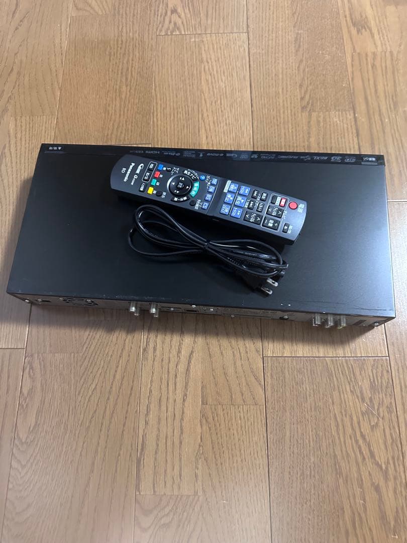 動作品　DMR-BZT720 3番組同時録画　リモコン付　パナソニック