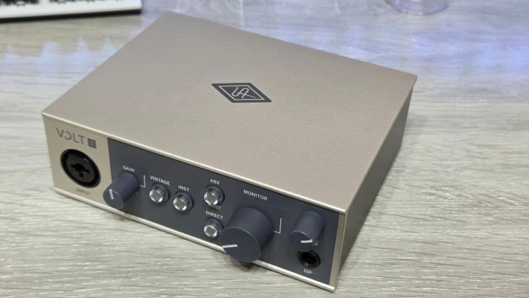 保証書あり　Universal Audio Volt 1