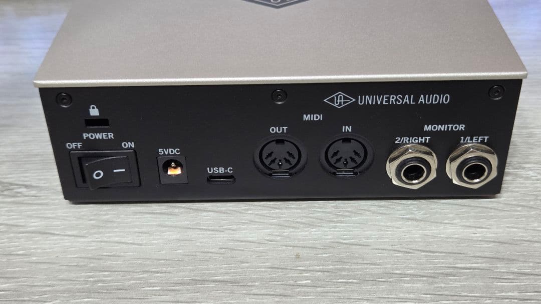 保証書あり　Universal Audio Volt 1