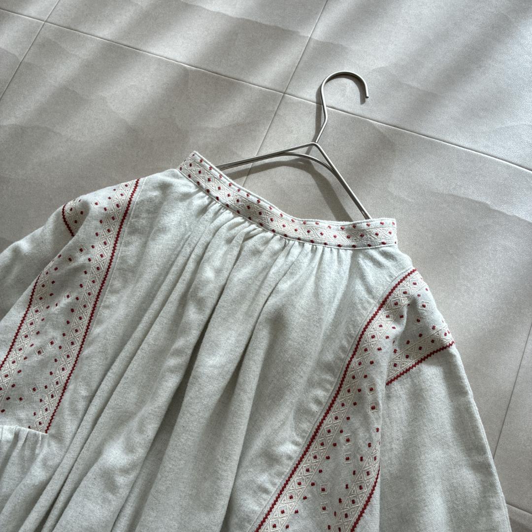 極美品 完売品 ツムグ♡コットン ビエラトップ 起毛 刺繍 2way ブラウス