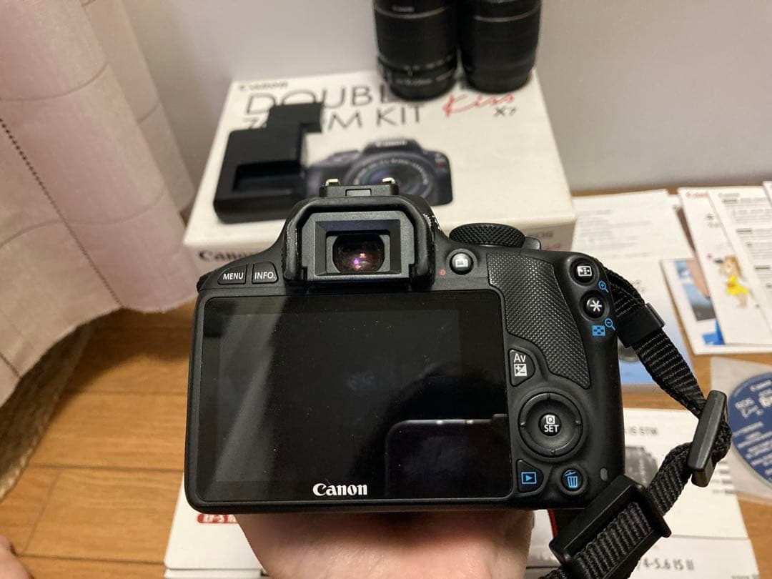 デジタルカメラ canon eoskiss x7