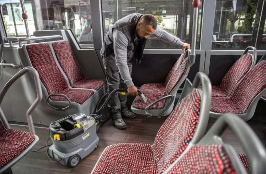 【未使用】ケルヒャー 業務用カーペットリンスクリーナー Puzzi 8/1 C