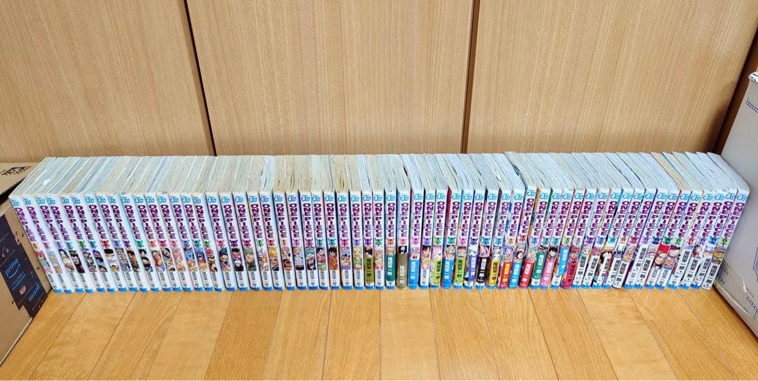 ONE PIECE110巻まで＋関連本10冊＋Bookカバー2個、シール付き