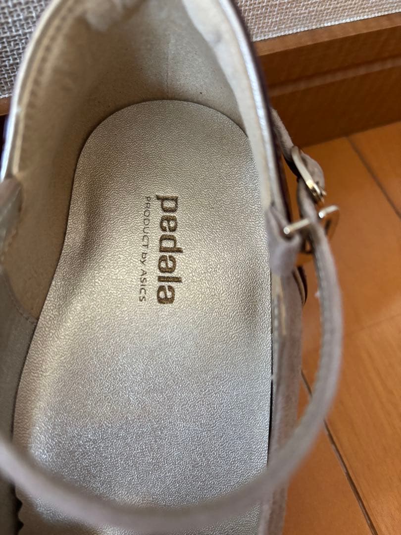 新品 pedala ペダラ アシックス ストラップパンプス　24cm EE