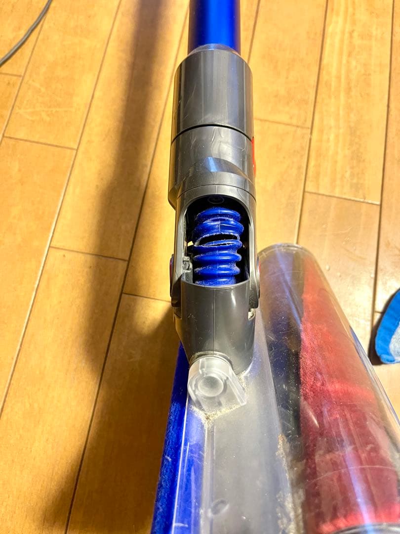 ダイソン dyson V11 fluffy SV14掃除機（ジャンク品）