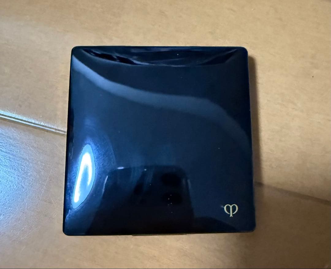 クレ・ド・ポー ボーテ プードルコンパクト エサンシエルｎ　エレガントスリム