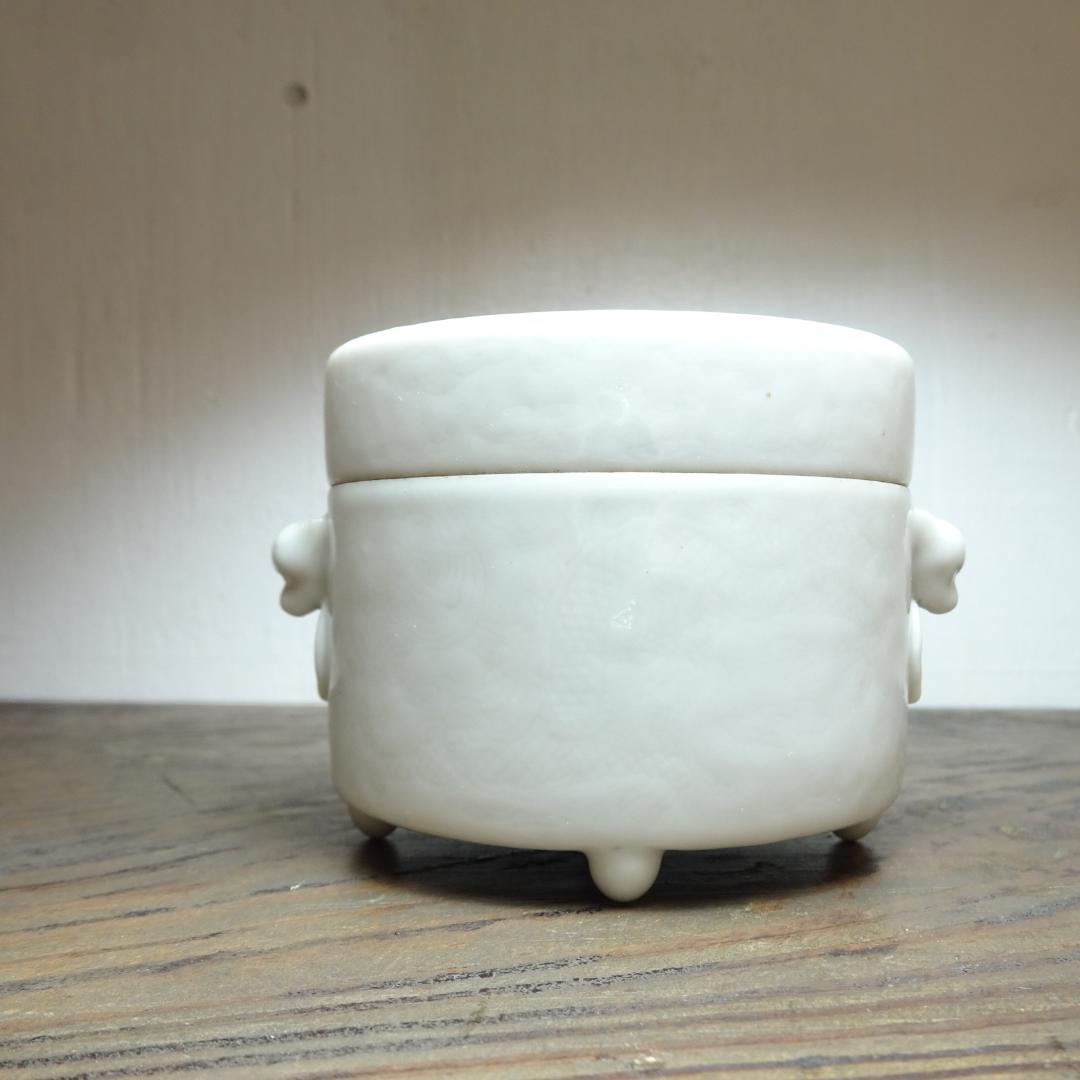 シ*マ様 香合　蓋に欠け有ります　永楽年製　龍模様　香炉　壺　オブジェ　唐物