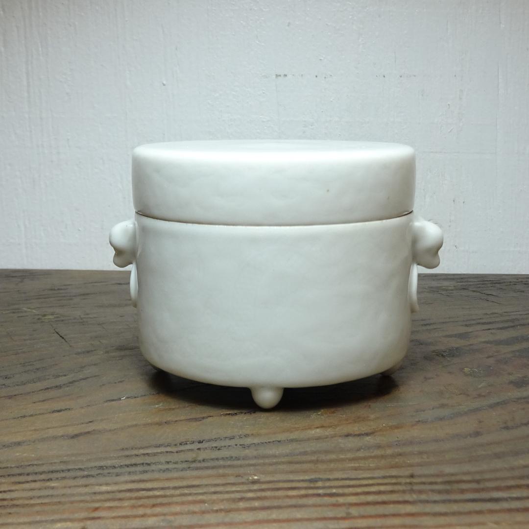 シ*マ様 香合　蓋に欠け有ります　永楽年製　龍模様　香炉　壺　オブジェ　唐物