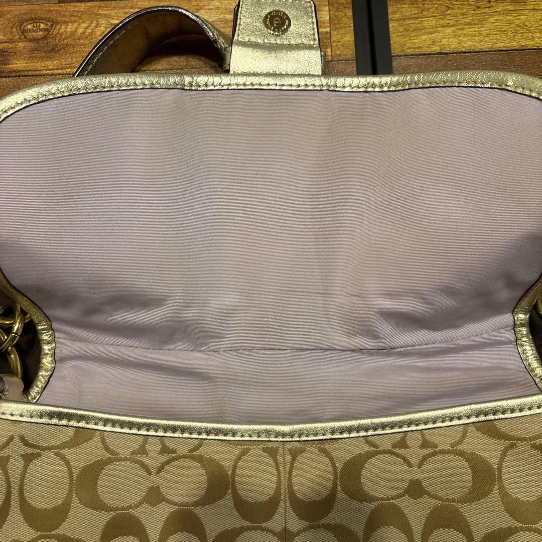 COACH ショルダーバッグ ベージュ　ゴールド