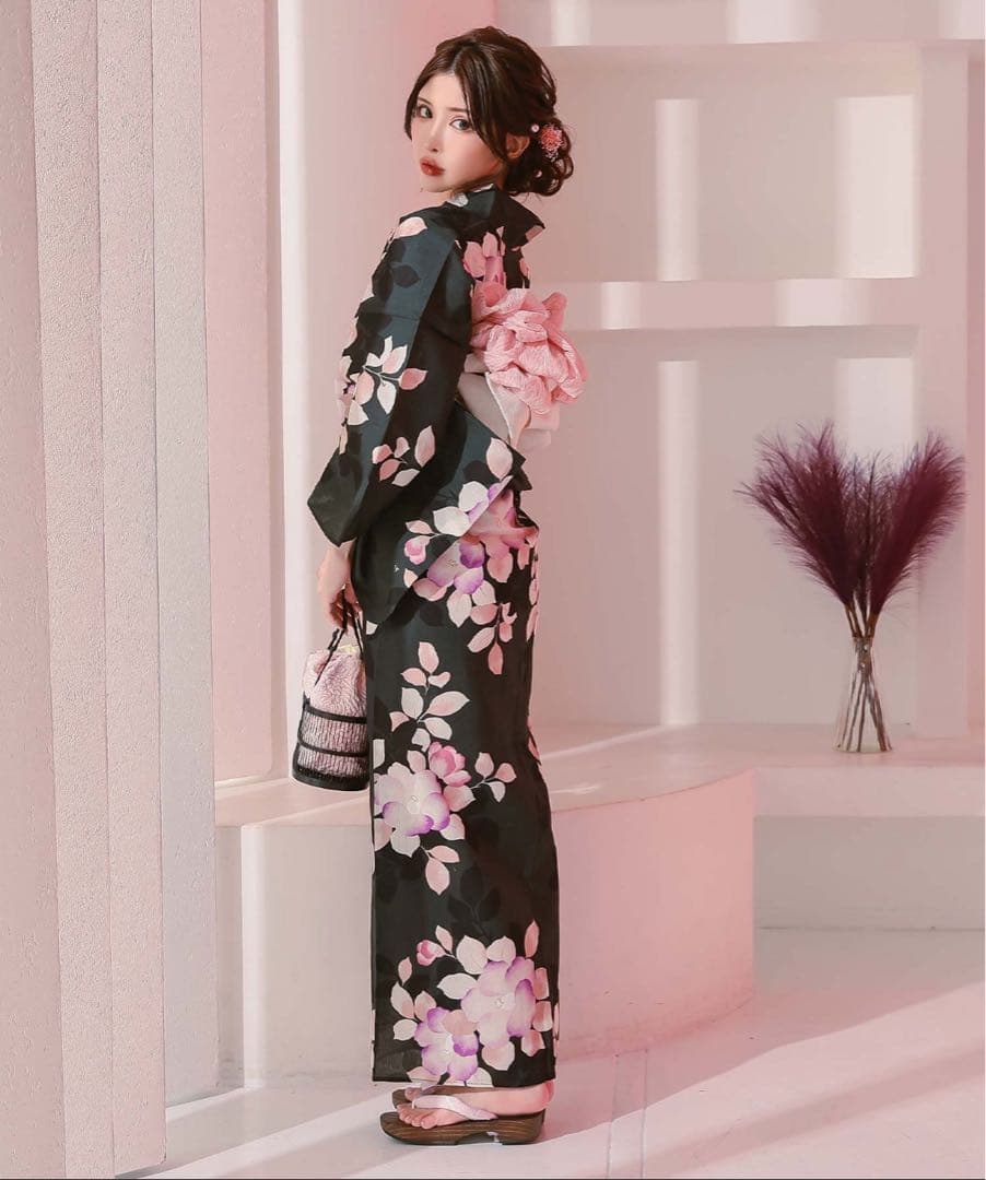 黒緑×ニュアンス椿 ゆかた3点セット (浴衣+平帯or作り帯+下駄)