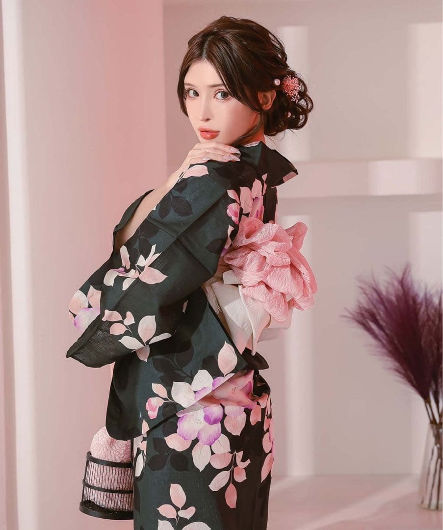 黒緑×ニュアンス椿 ゆかた3点セット (浴衣+平帯or作り帯+下駄)