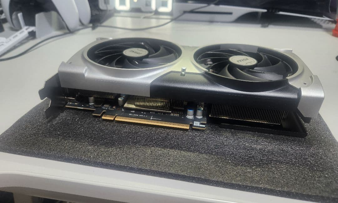 グラフィックボード・グラボ・ビデオカード MSI GEFORCE RTX 5070 VENTUS 2X OC