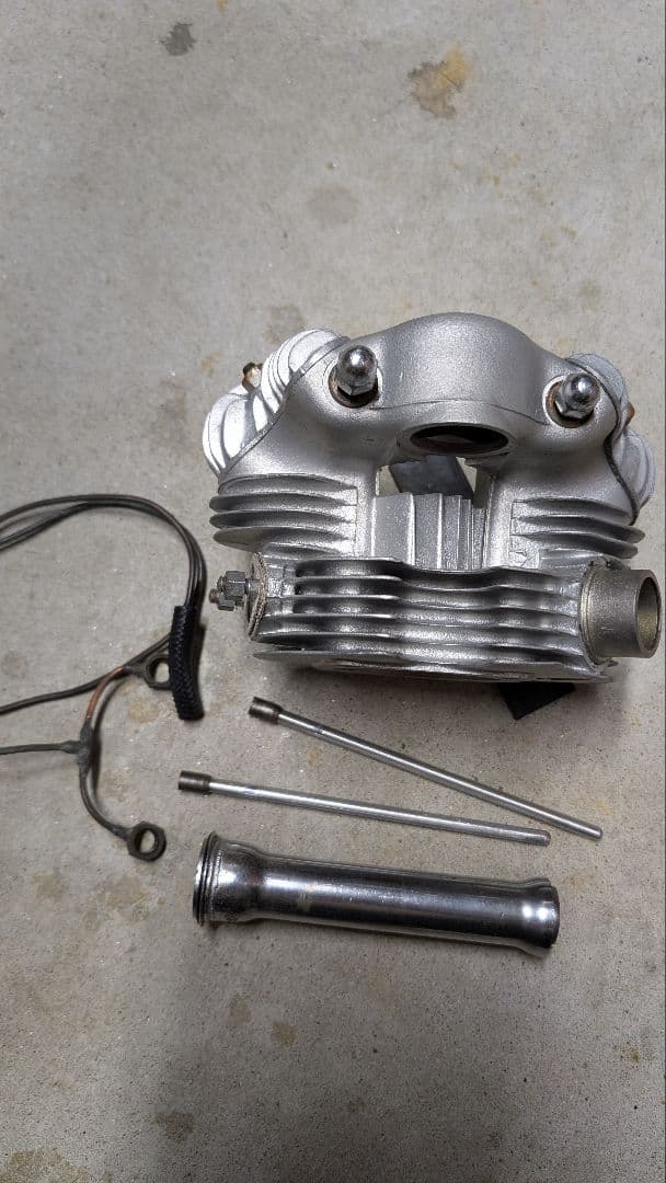 triumph t20 タイガーカブ トライアンフ シリンダーヘッド 欠けあり