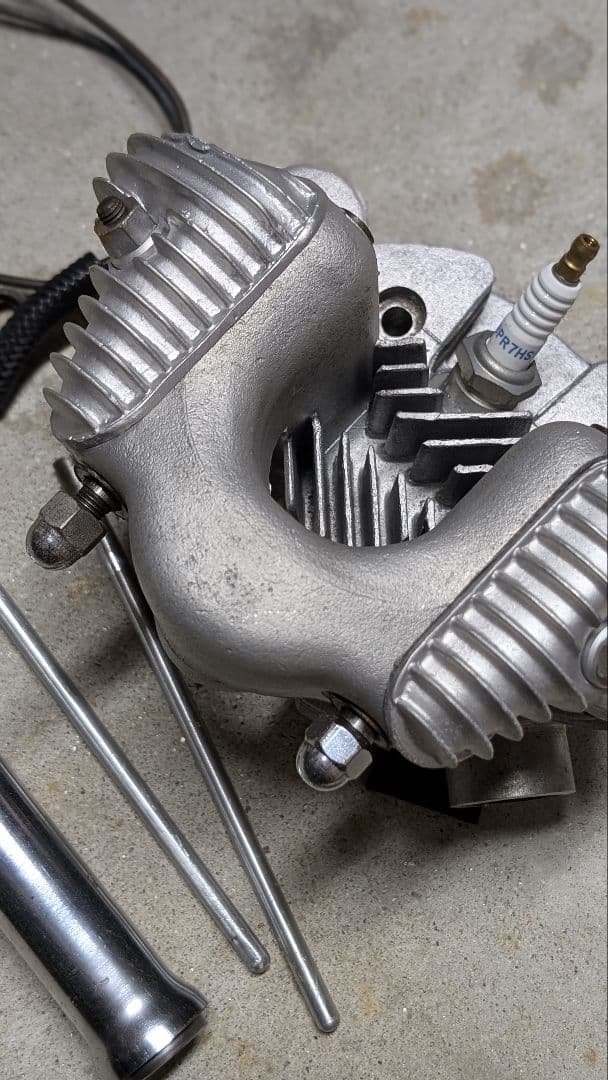 triumph t20 タイガーカブ トライアンフ シリンダーヘッド 欠けあり