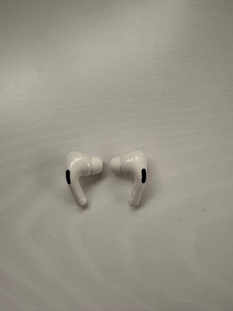 AirPods Pro ワイヤレスイヤホン 本体，中身