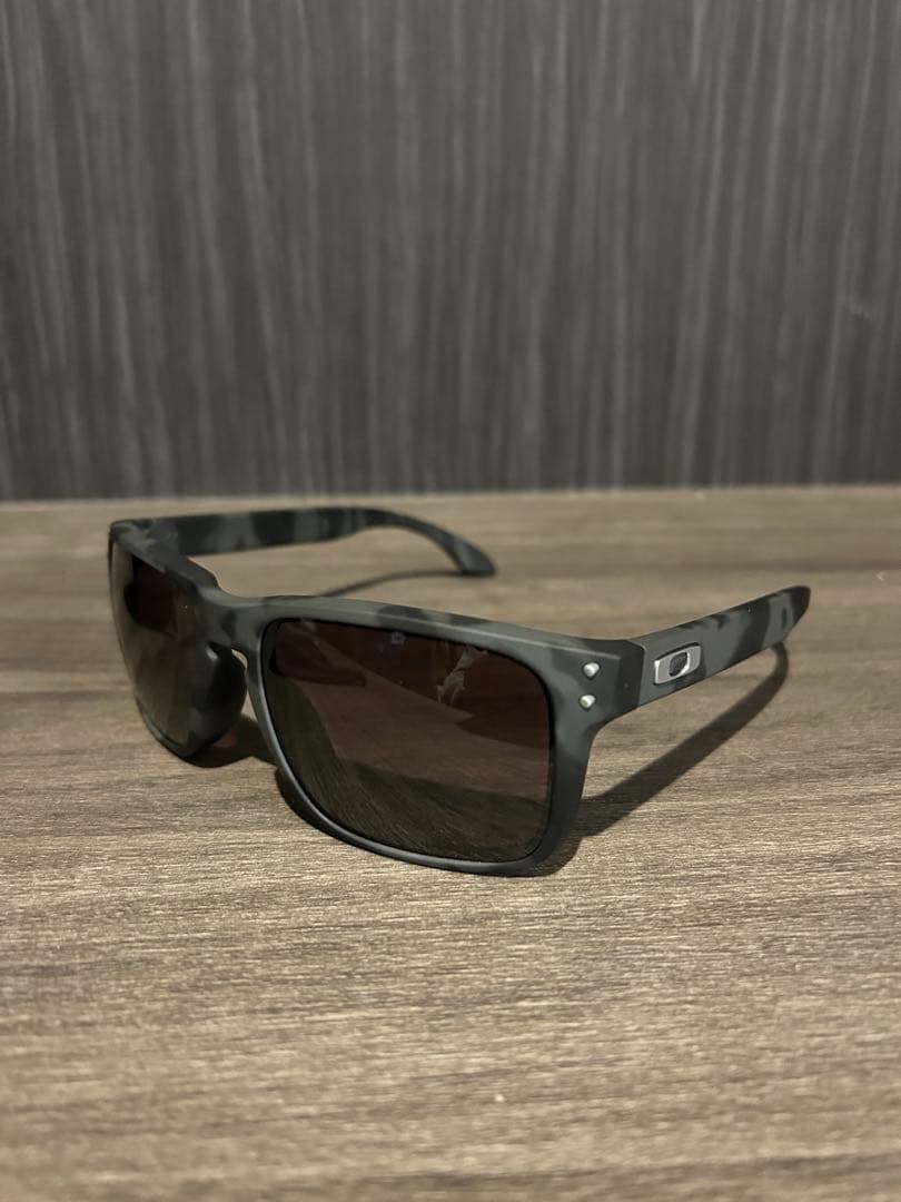OAKLEY Holbrook【偏光レンズ】OO9244-3256