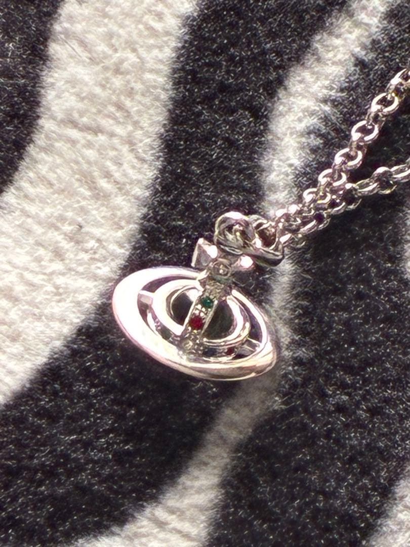 Vivienne Westwood タイニーオーブペンダント 訳あり