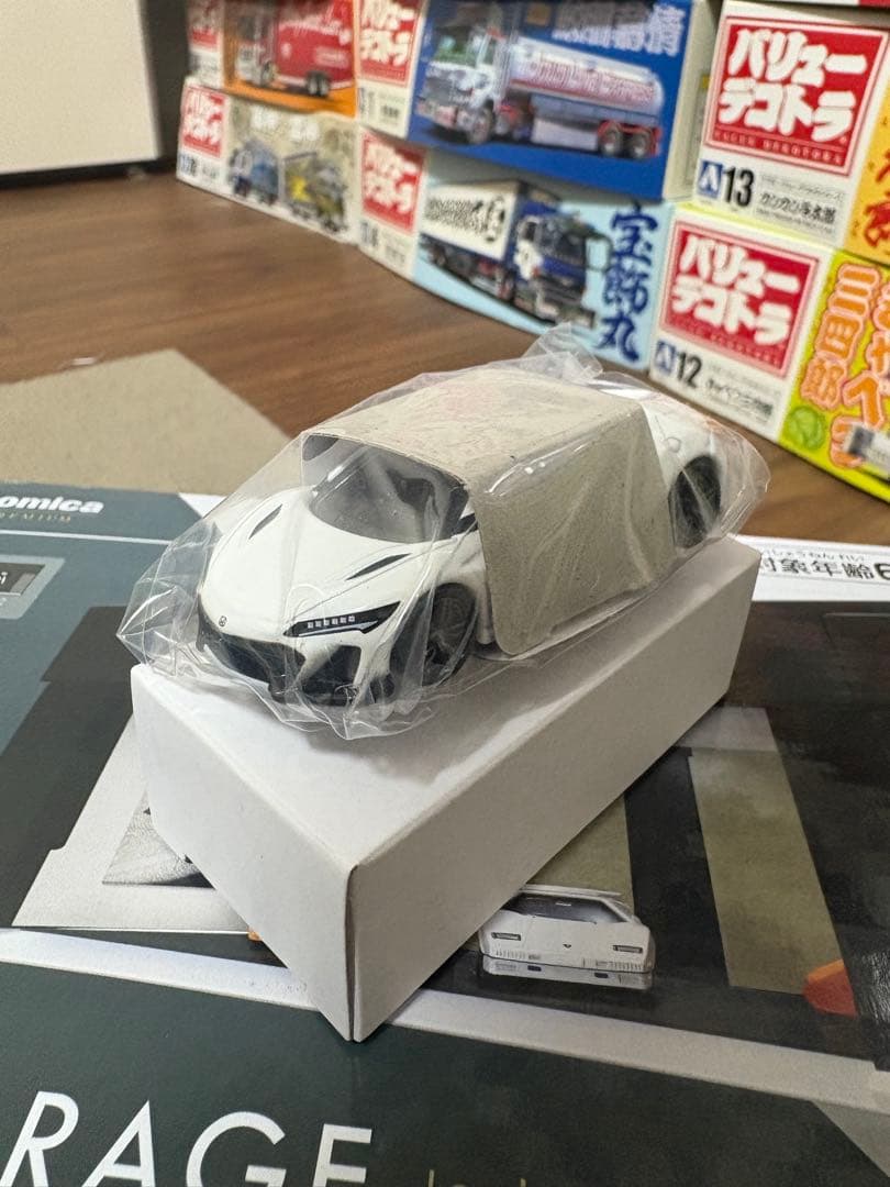 オ*ト様 トミカプレミアム　ガレージ ランボルギーニエディション　NSXオマケ付