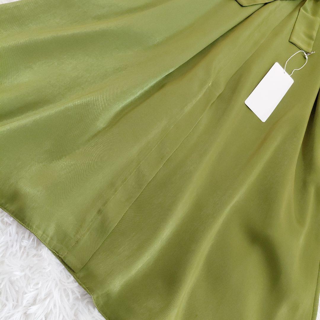 タグ付き✨マレーラ　ワンピース　サテン Vネック光沢【大きいサイズ42】