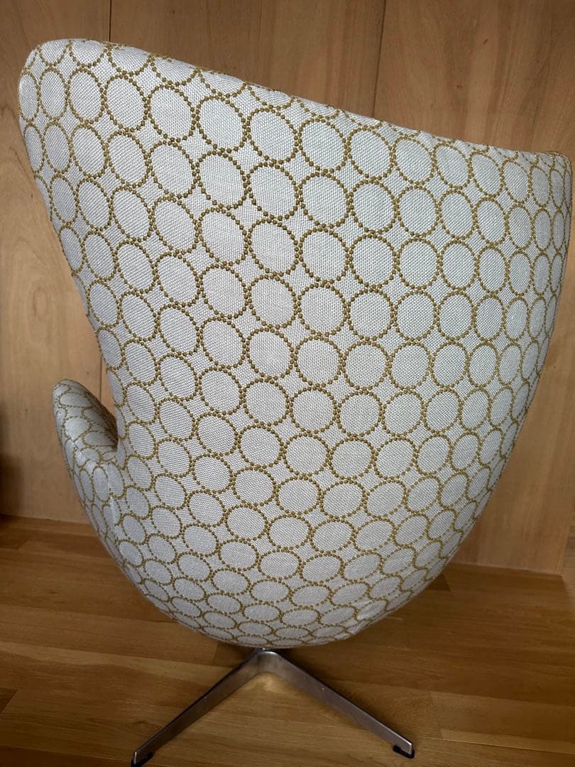 アルネ ヤコブセン エッグチェア リプロダクト　ミナペルホネン　生地