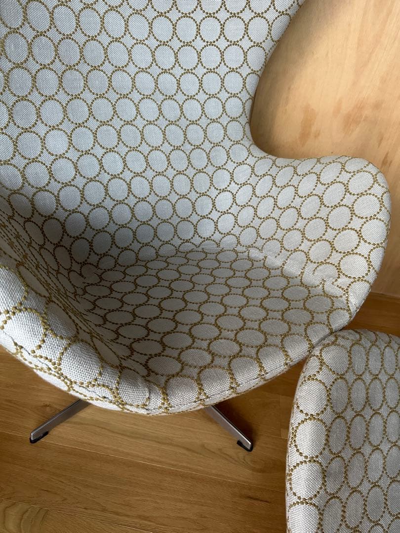 アルネ ヤコブセン エッグチェア リプロダクト　ミナペルホネン　生地