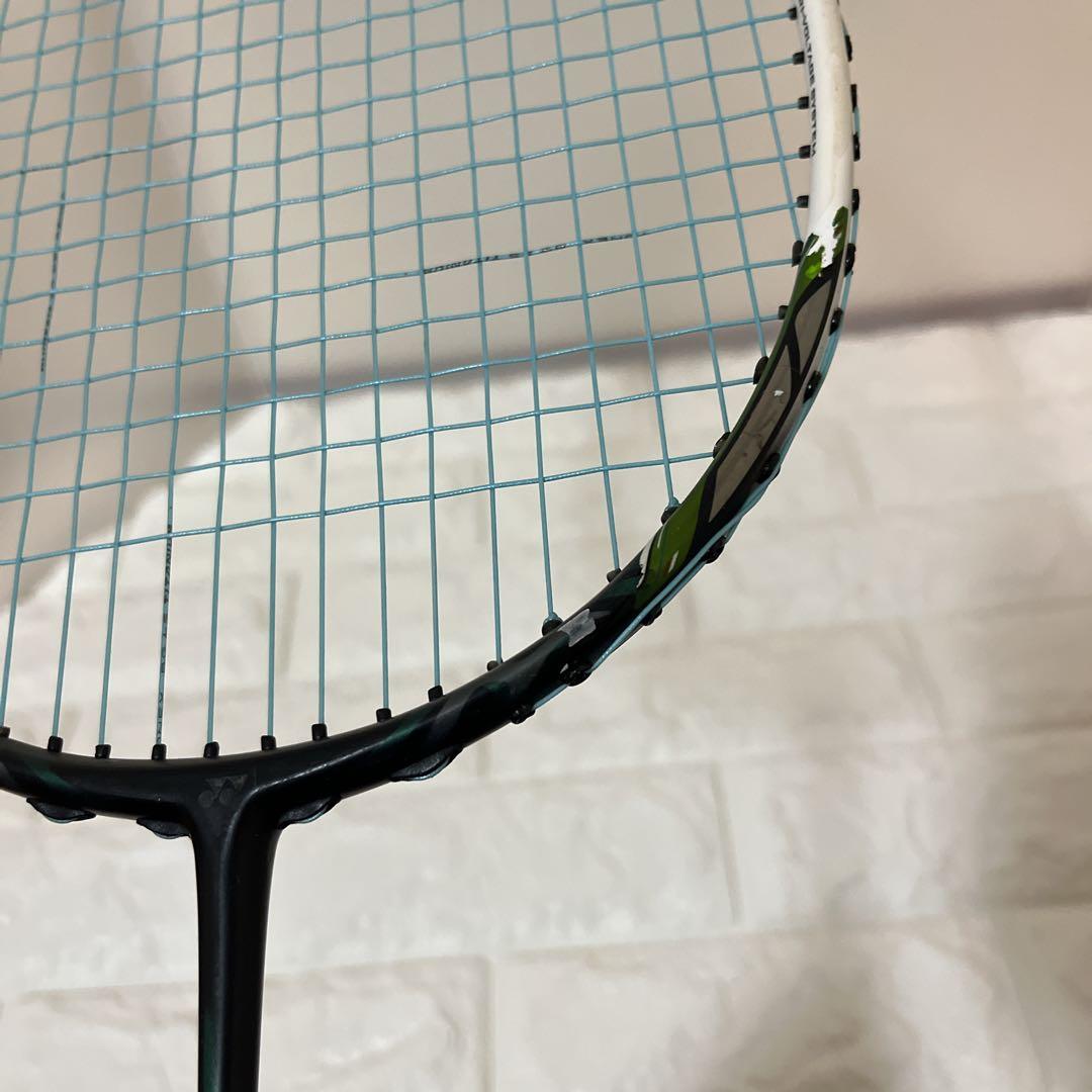 VOLTRIC Z FORCE バドミントンラケット ホワイト/グリーン