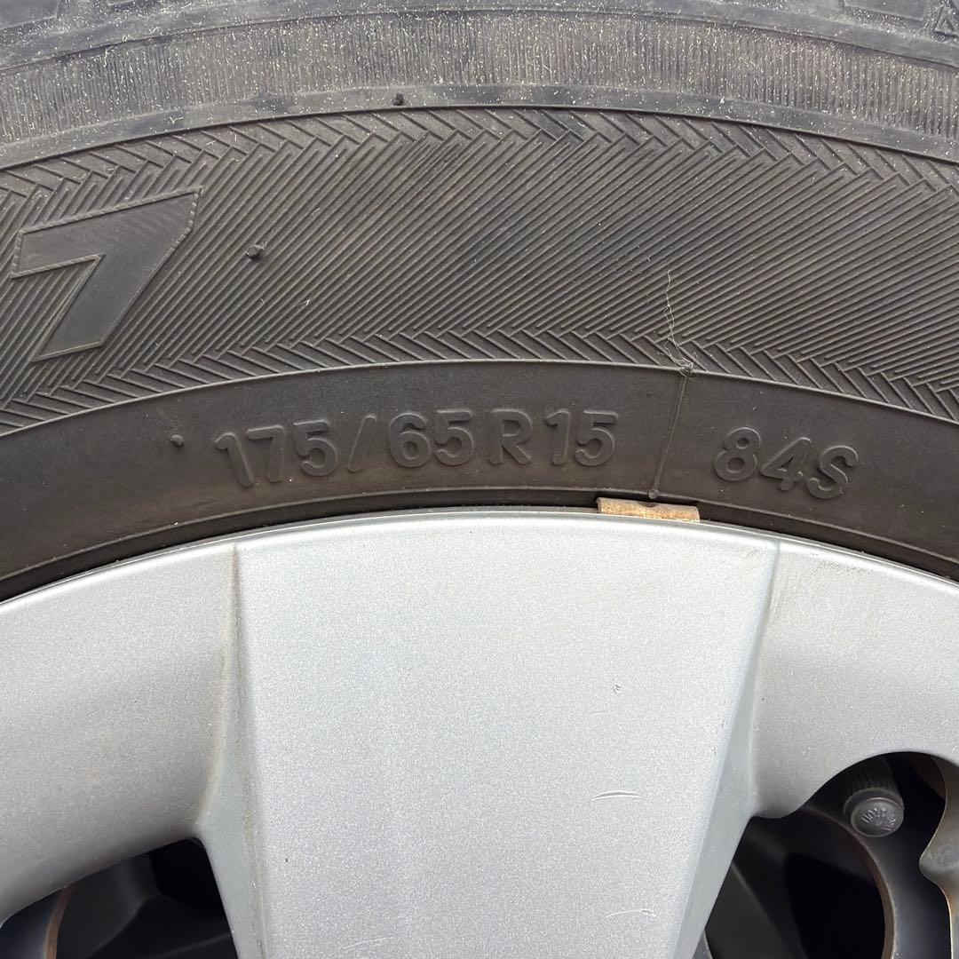 トヨタ純正 175/65R15 スペイド アクア ヴィッツ アクシオ