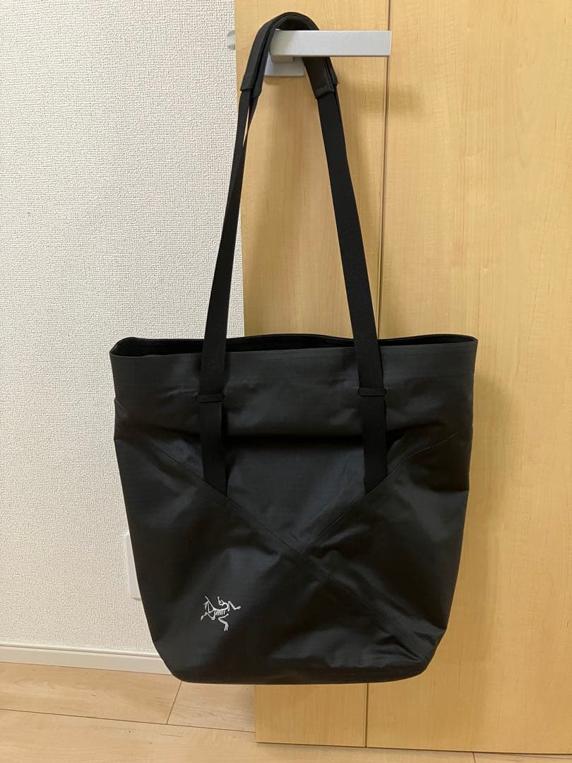 ⭐️アークテリクス ブラック トートバッグ