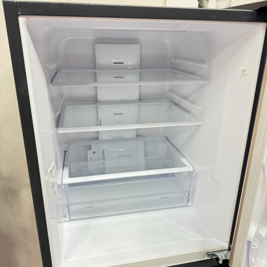 東京23区送料無料　超美品日立2024年製3ドア冷蔵庫265L　洗浄/除菌済み