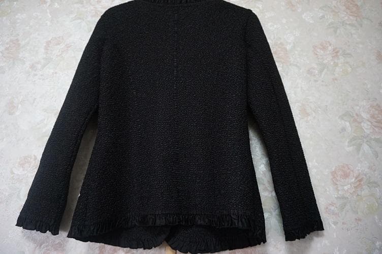 NOKO OHNOノコオーノ黒地に鮮やかな花柄ジャケット