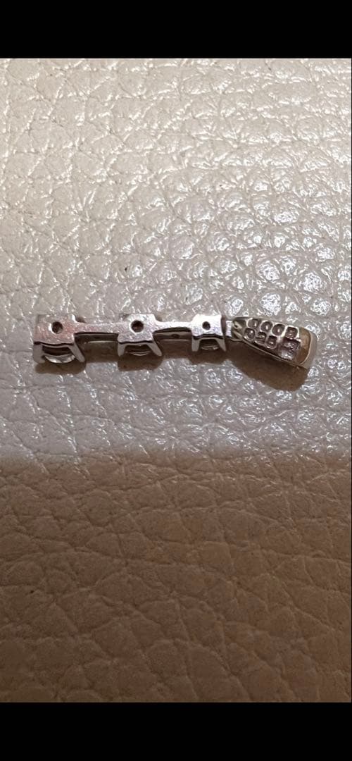 18k WGペンダント直径0.25