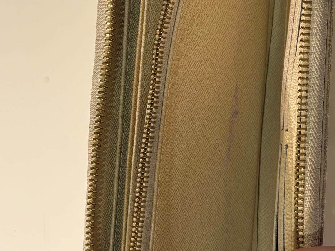 値下げ！ルイヴィトン ダミエアズール ジッピーウォレット N60019