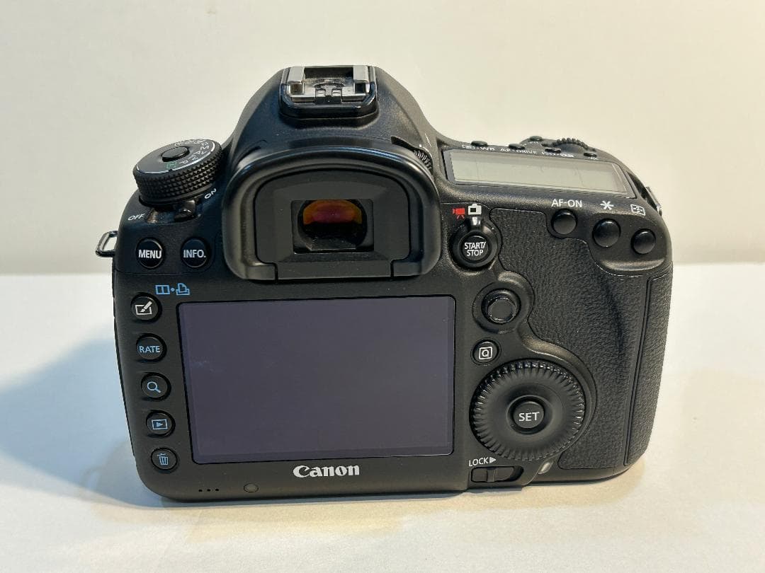 EOS 5D MarkⅢ + バッテリーグリップBGE11