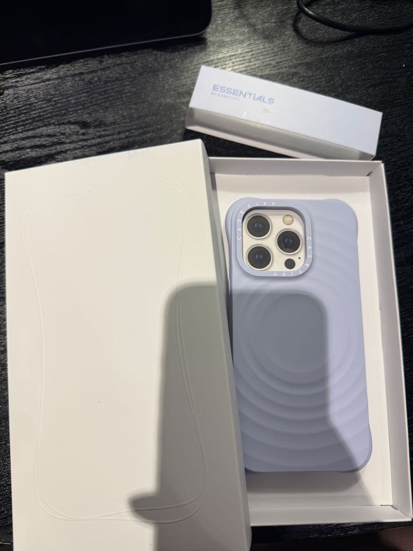 CASETiFY ウェーブシリコン iPhone16Pro ケース