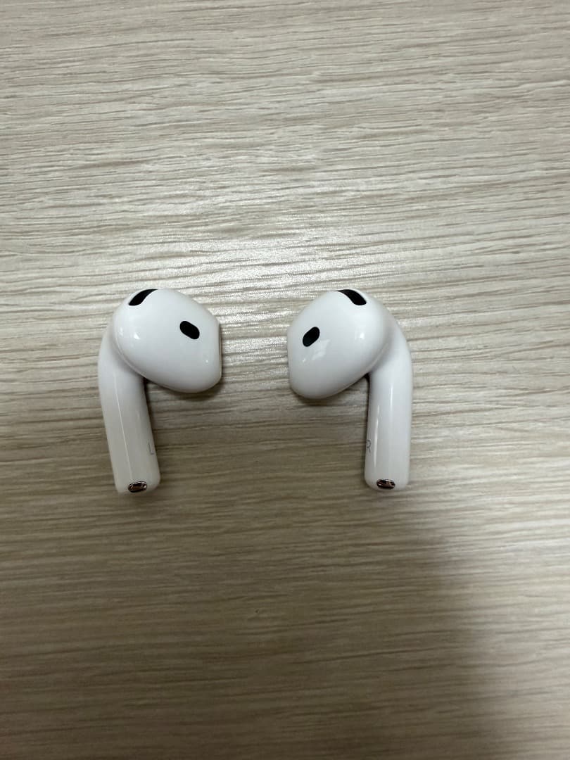 【中古品】AirPods 4 アクティブノイズキャンセリング搭載