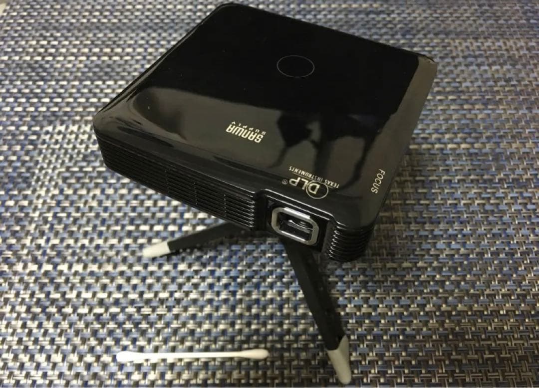 小型モバイルプロジェクター (サンワサプライ製)