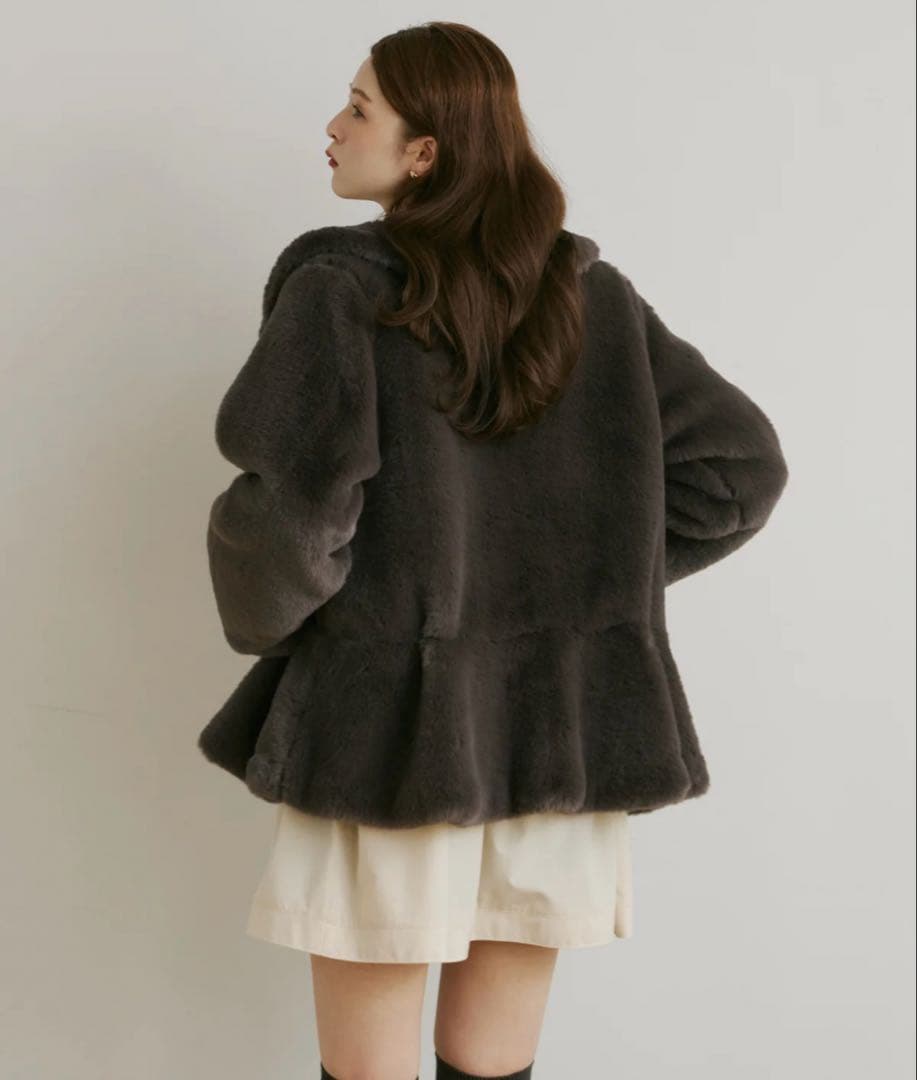 Olu.フラッフィーペプラムファーコート グレー
