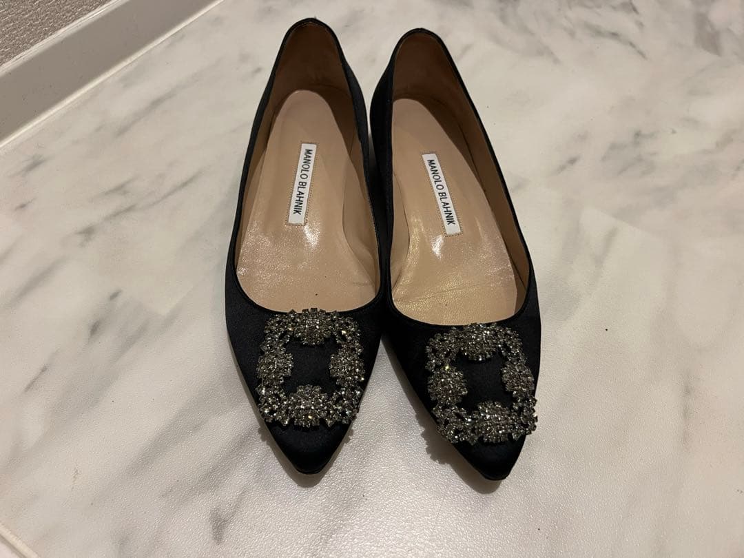 美品　マノロブラニク　ハンギシ　フラットシューズ