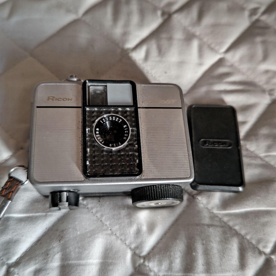 Ricoh Auto Half E フィルムカメラ