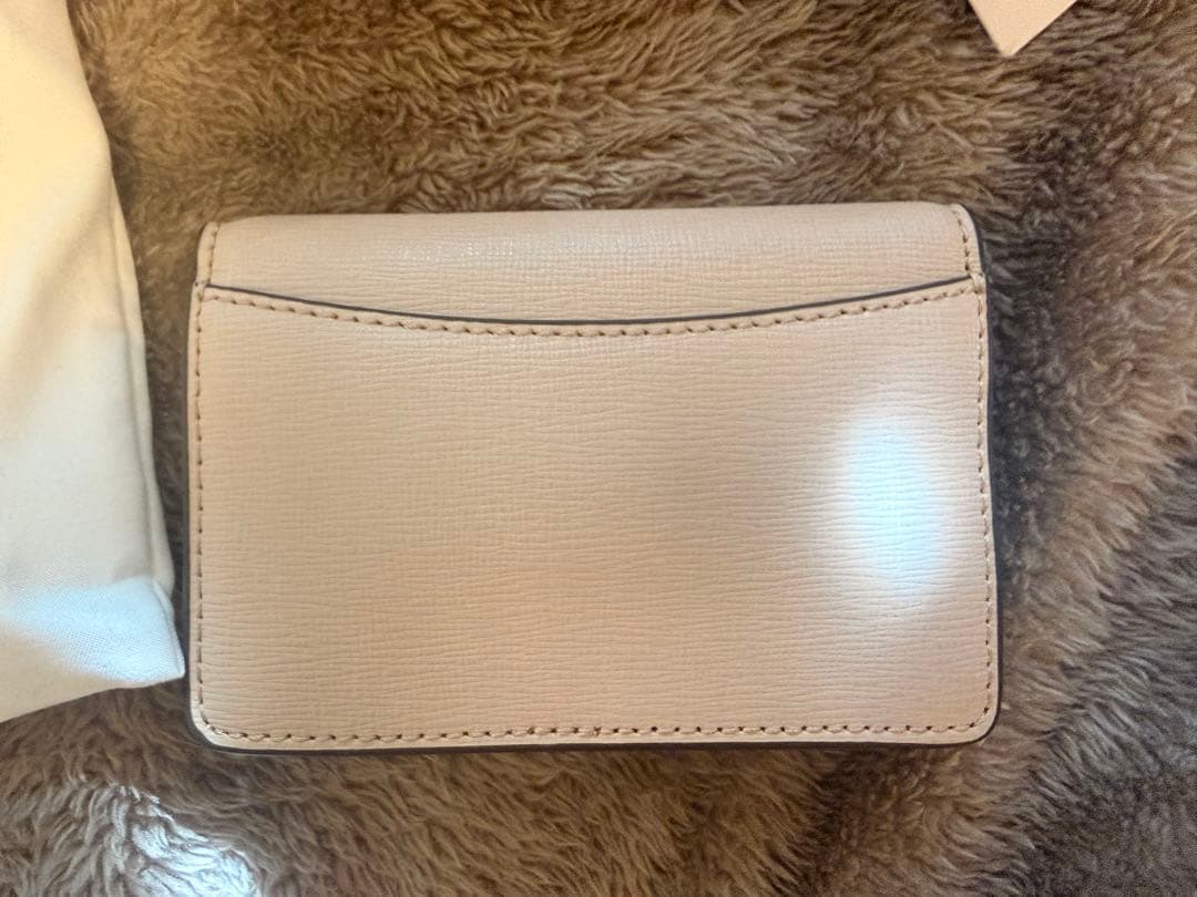 FURLA アイボリー レザー 名刺入れ　レディース