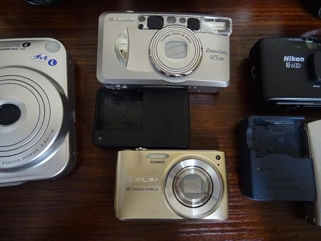 d*3様 藤026 カメラ まとめ売り 8点 キャノン コニカ ニコン カシオ