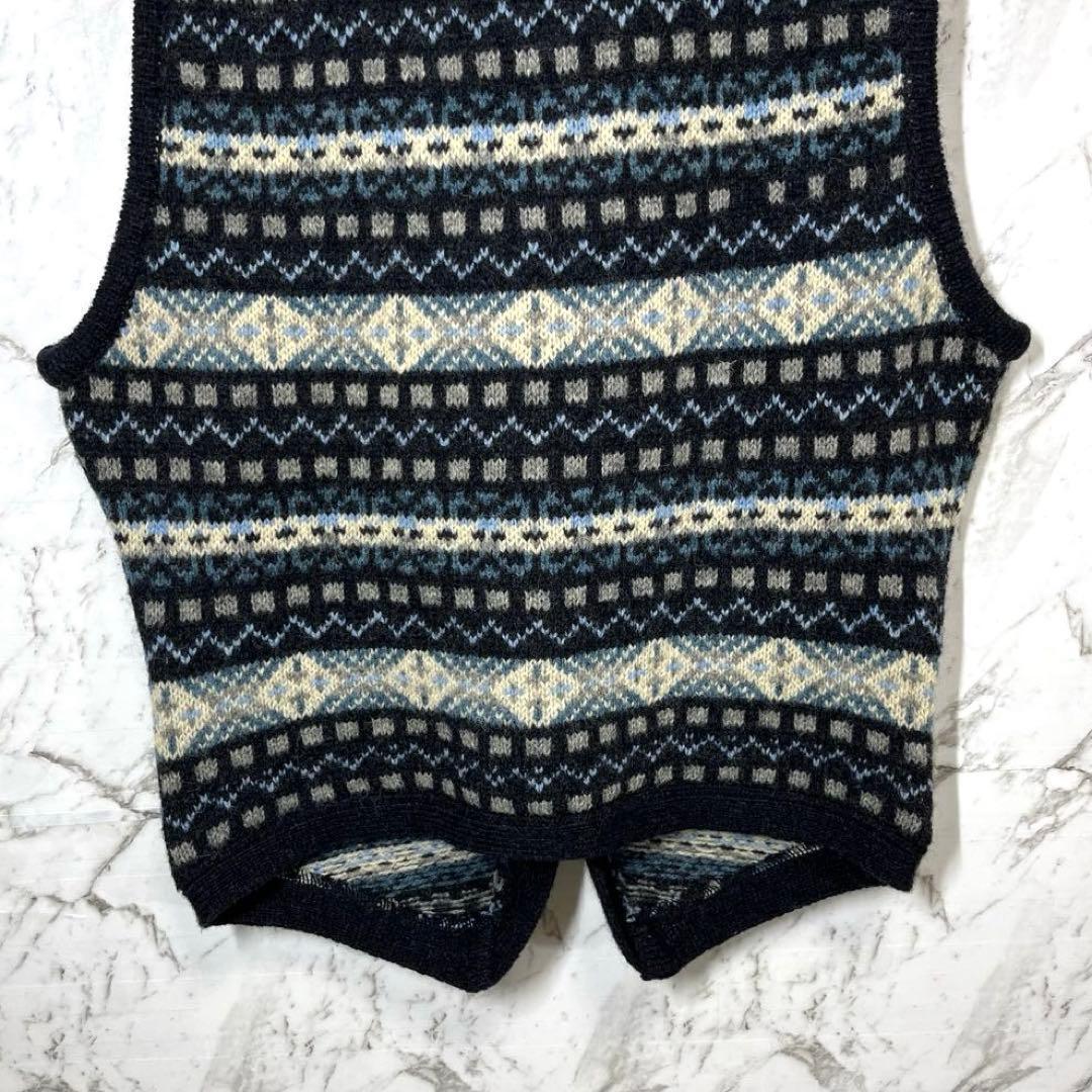 【美品】ナイジェルケーポン・ベスト・フェアアイル柄・ウール・スコットランド製・M