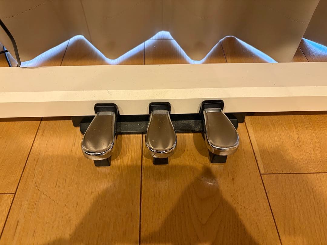 電子ピアノ　CASIO Privia PX770 ホワイト