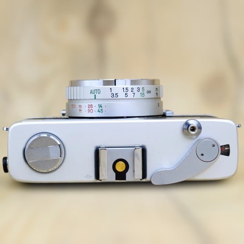 【整備品】KONICA C35 Flash matic コニカ　ケース付