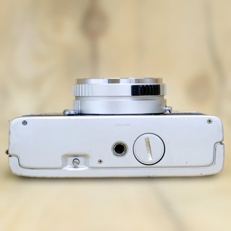 【整備品】KONICA C35 Flash matic コニカ　ケース付