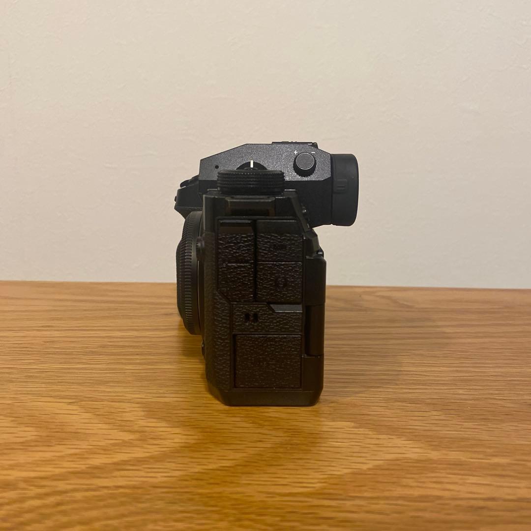 【美品】FUJIFILM X-H2 ボディ バッテリー2個＋チャージャー付き