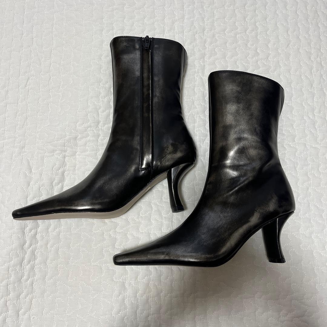 アメリ ★ POINTED TOE GRUNGE LIKE BOOTS【 S 】