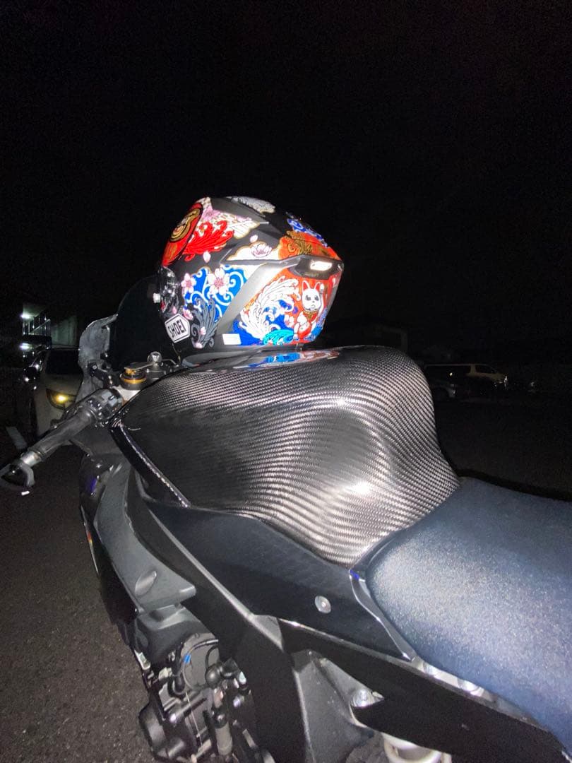 カーボンタンクカバー YZF R1