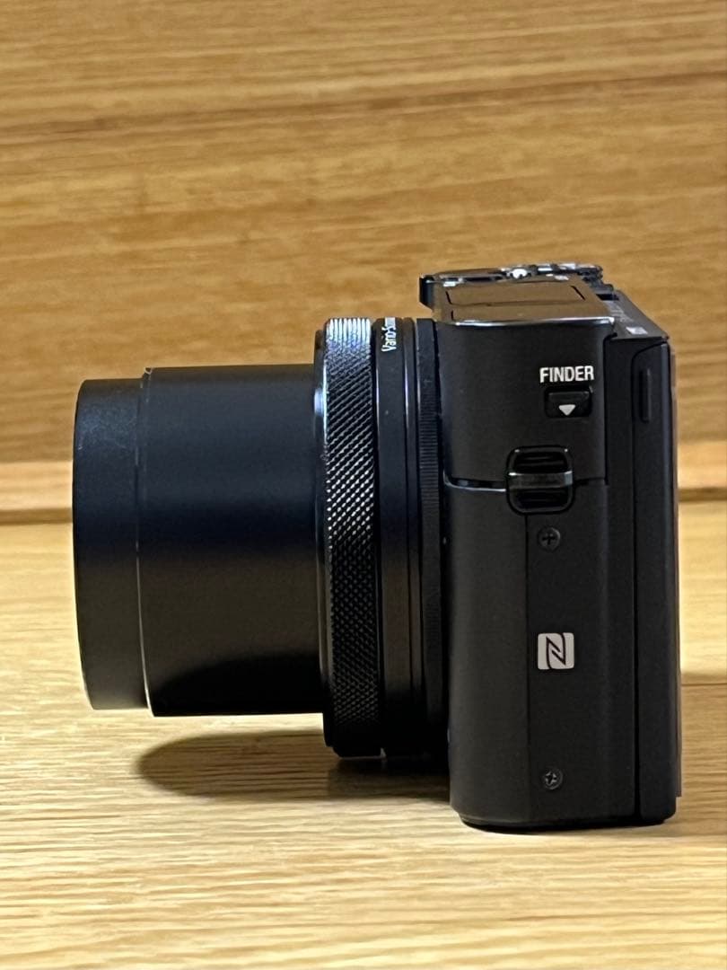 【美品】SONY コンパクトデジカメRX100M5A（バッテリー2個、充電器付）