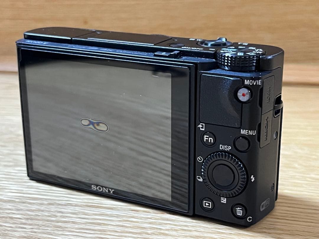 【美品】SONY コンパクトデジカメRX100M5A（バッテリー2個、充電器付）